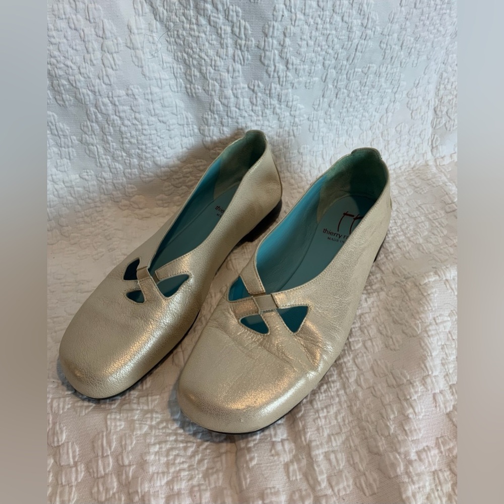 Thierry Rabotin Metallic Cream Slip-Ons with Teal Inset size 40